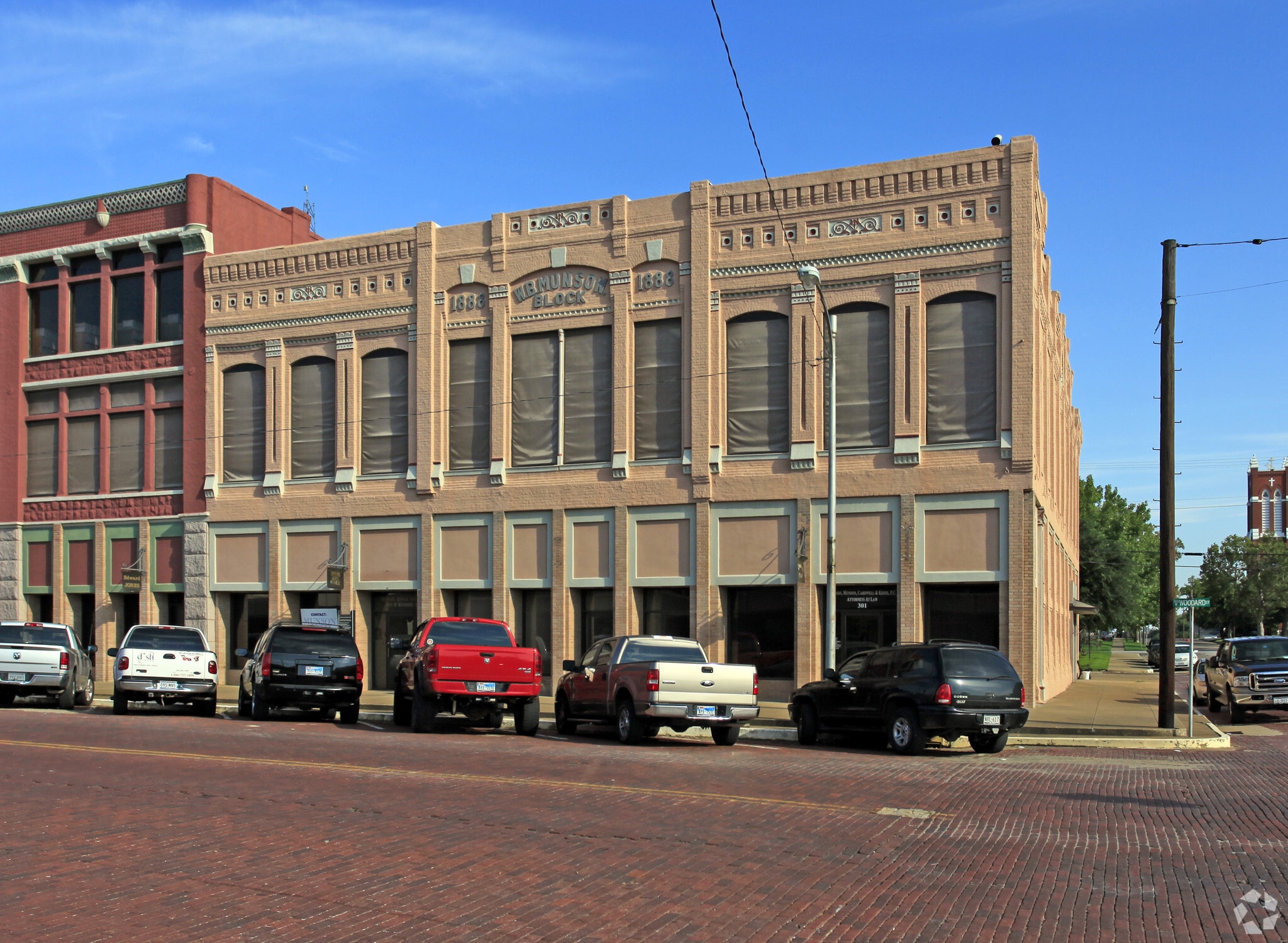 301-305 W Woodard St, Denison, TX for Rent