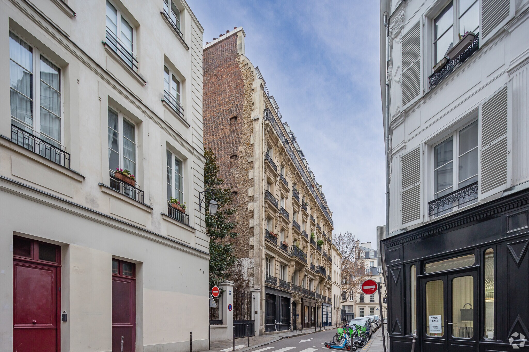 11 Rue Du Perche, Paris, PAR for Rent
