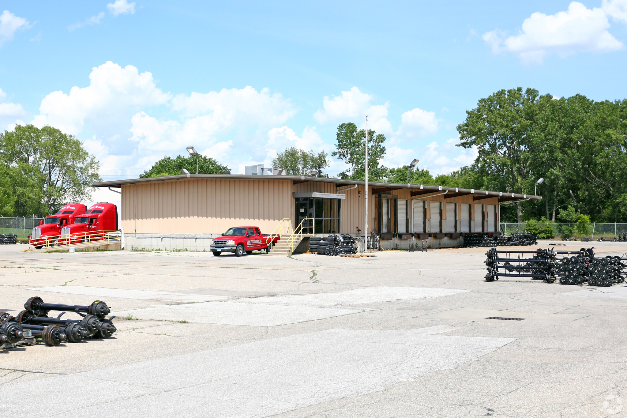 1821 SE Hulsizer Rd, Ankeny, IA for Sale