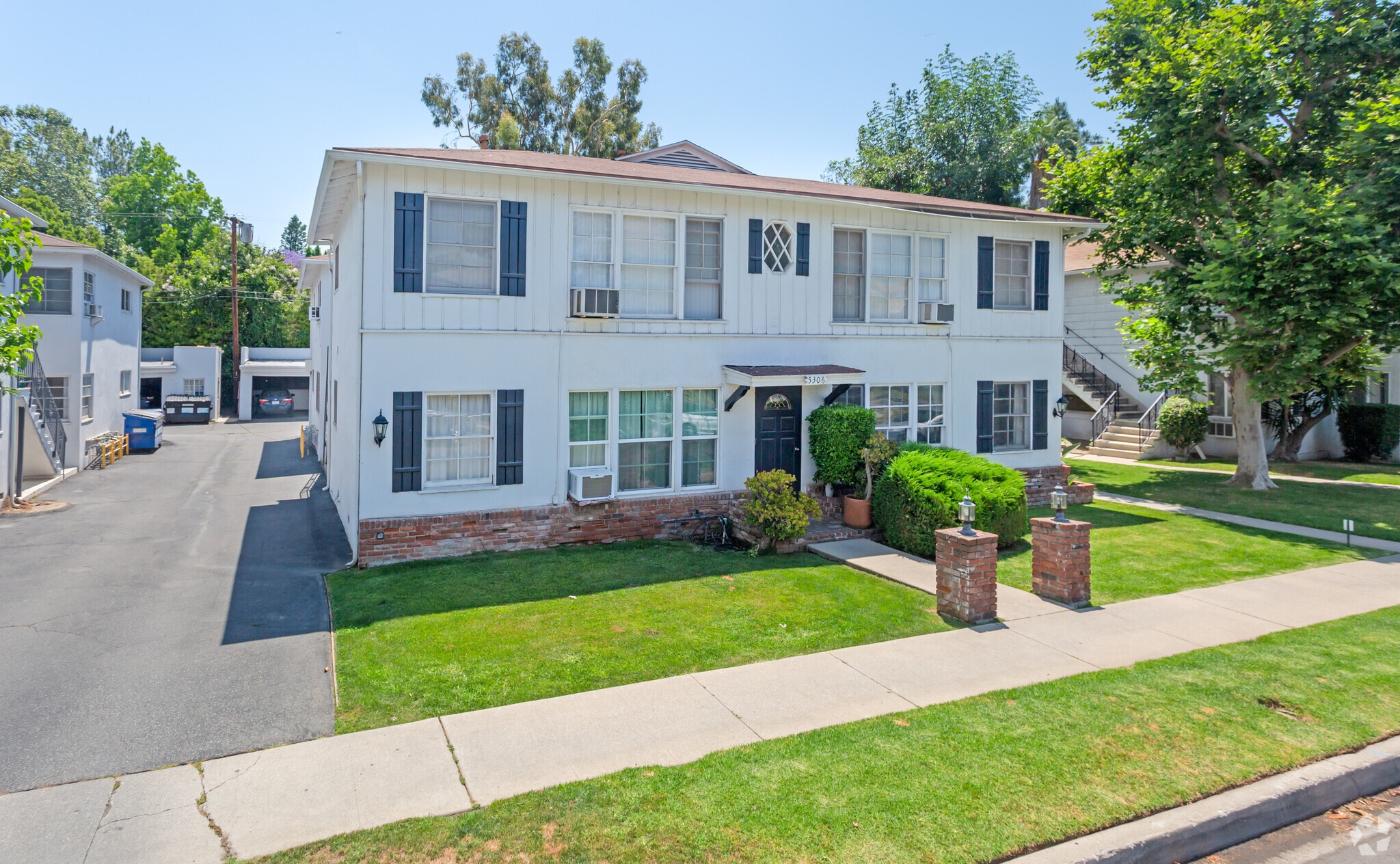 5300-5330 Radford Ave, Valley Village, CA for Sale