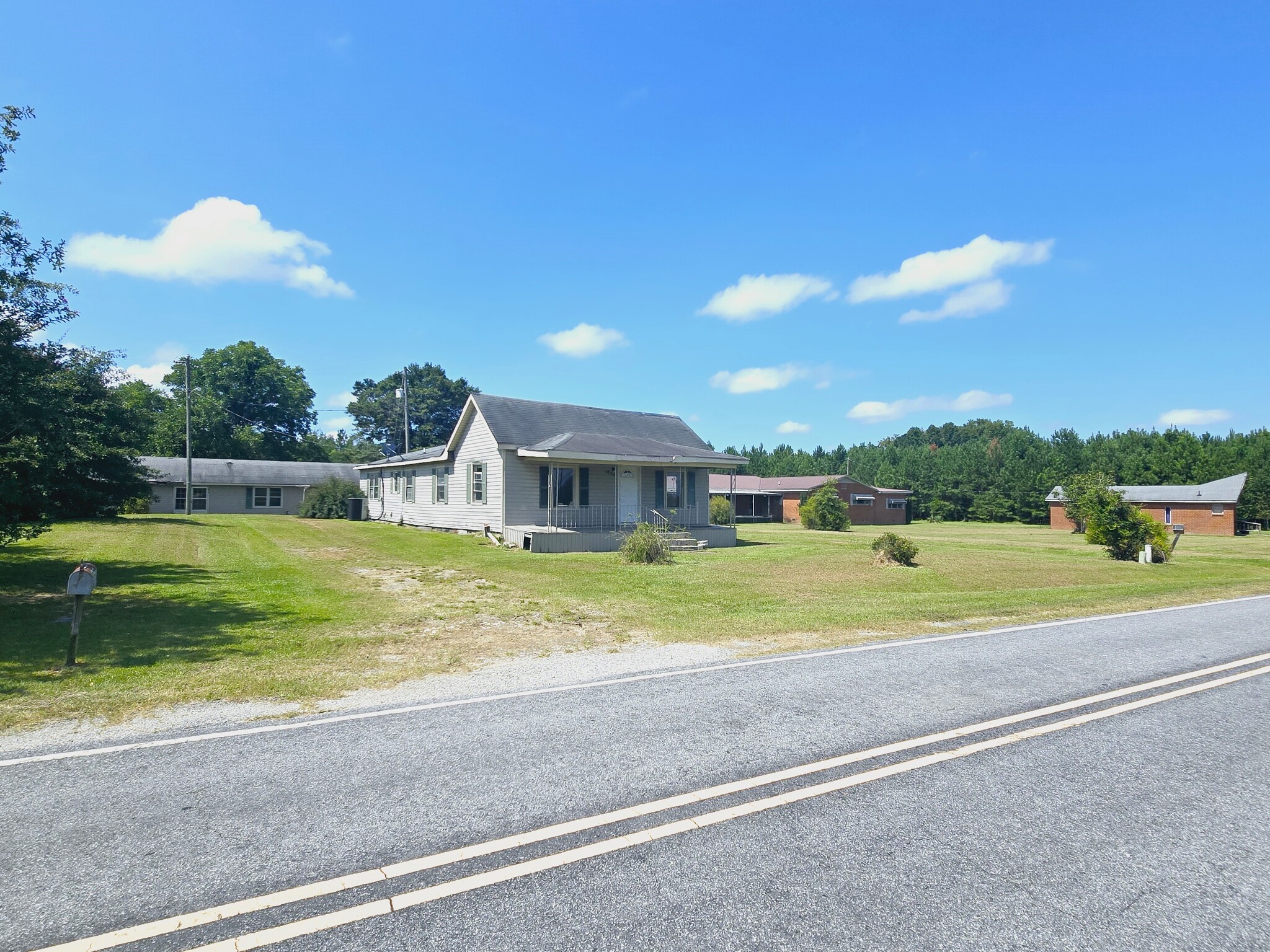 1814 Hickory Grove rd, Williamston, NC for Sale