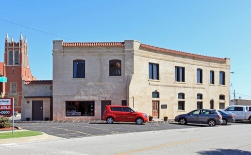 1138 N Robinson Ave, Oklahoma City, OK for Rent