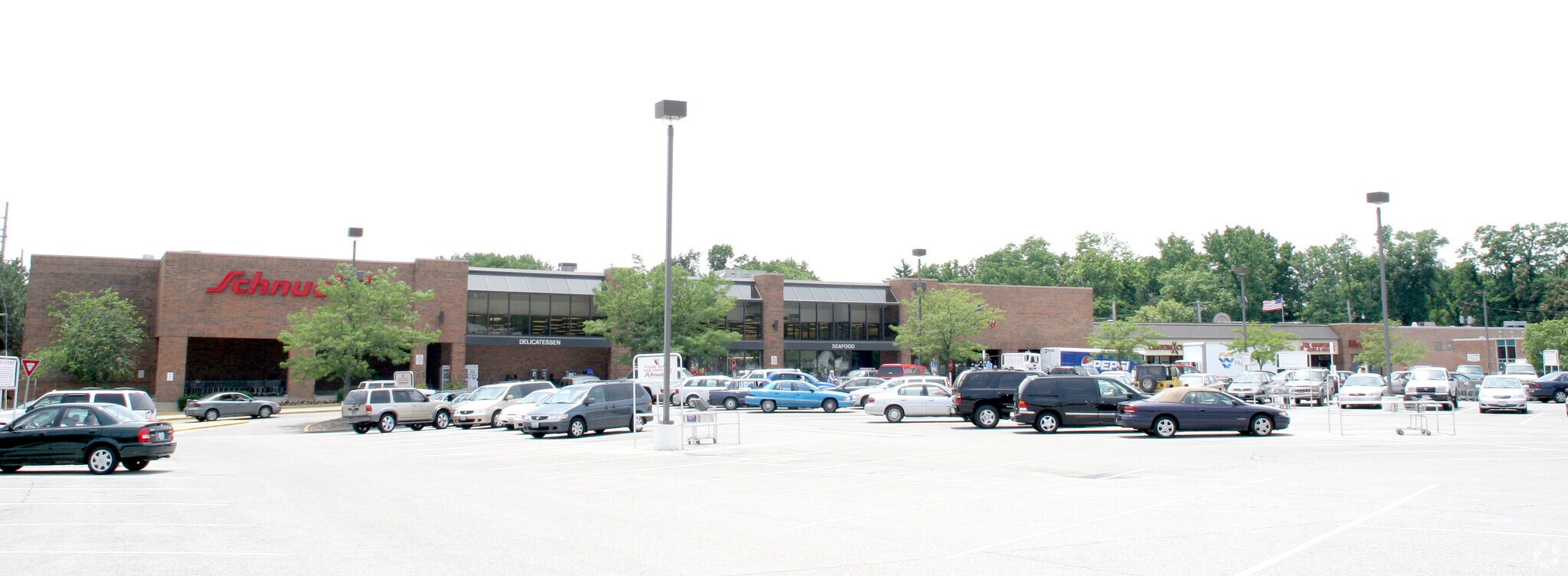 8800 Manchester Rd, Brentwood, MO for Rent