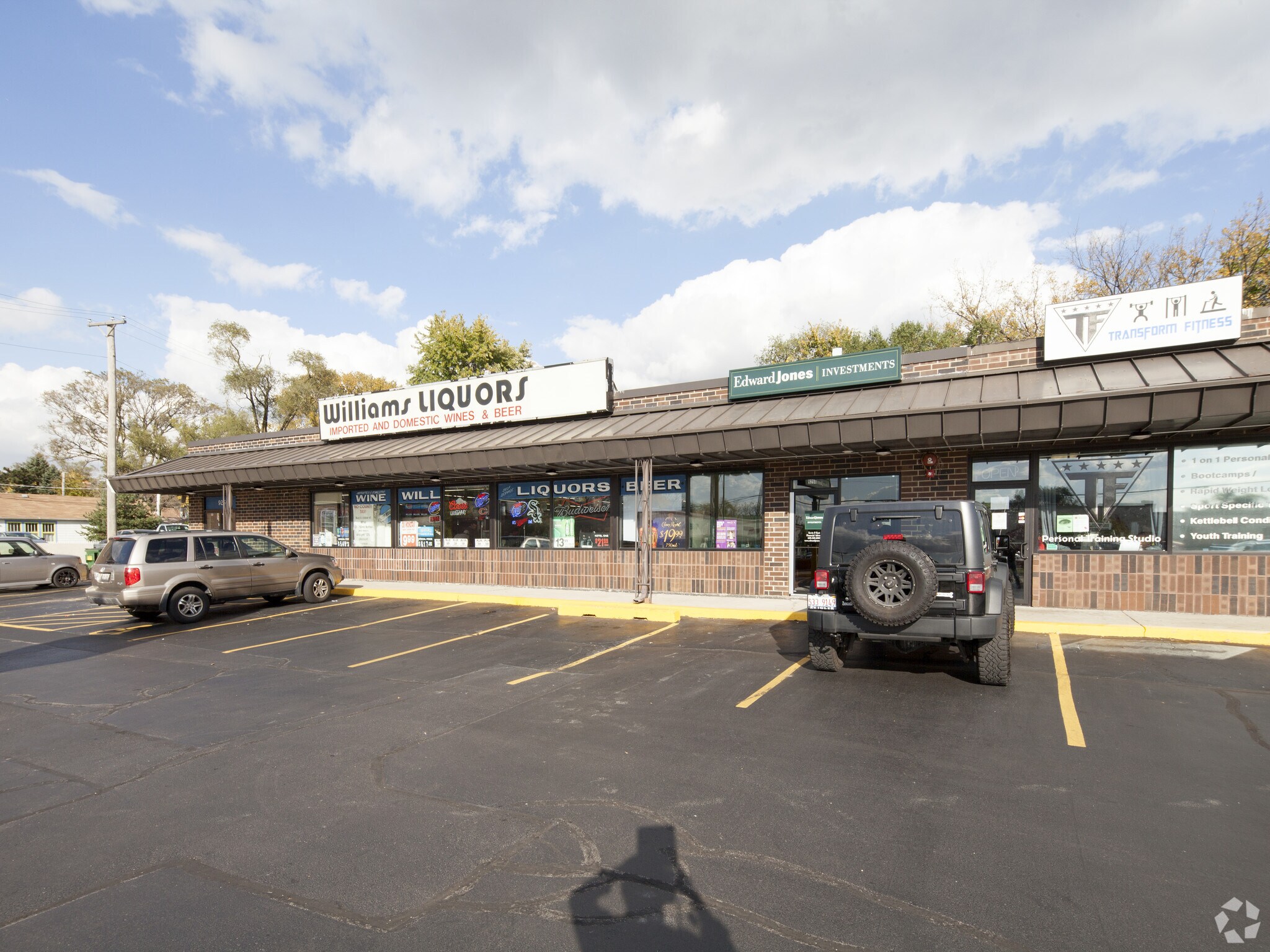 925-929 S York St, Elmhurst, IL for Rent