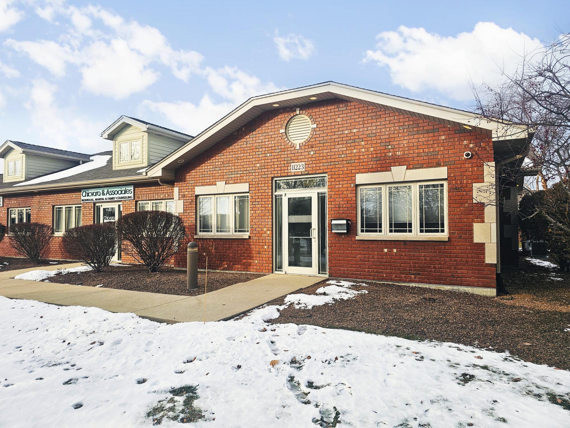 11223 Distinctive Dr, Orland Park, IL for Rent