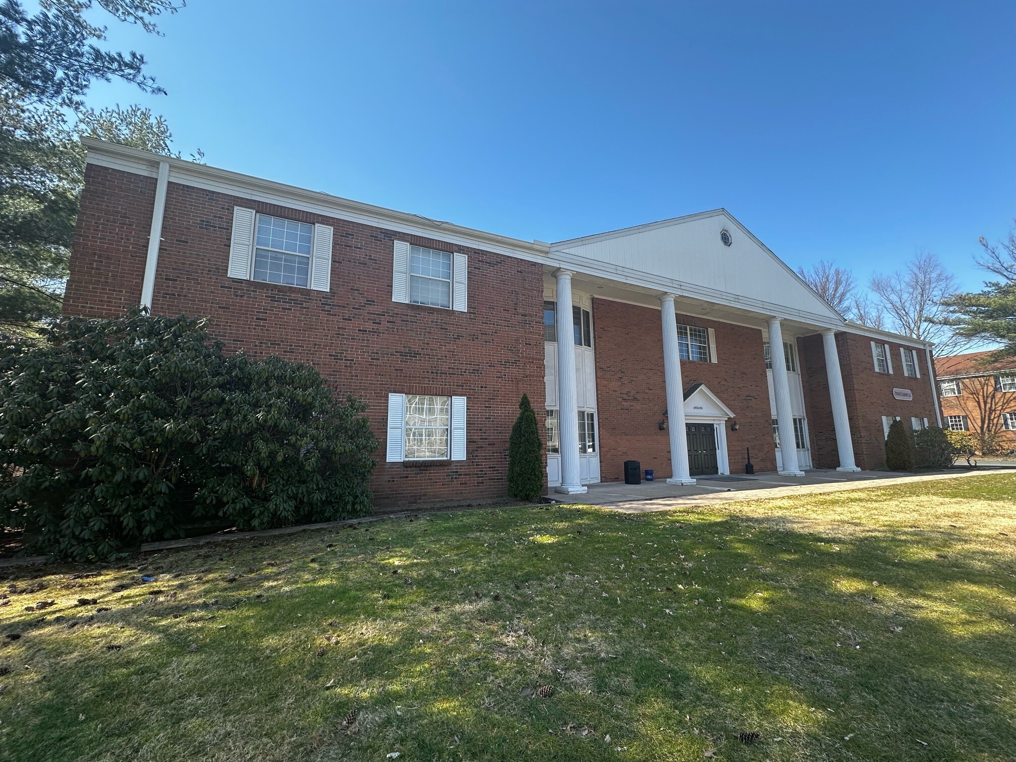 693 Bloomfield Ave, Bloomfield, CT for Sale