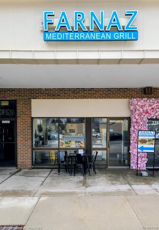37609-37685 5 Mile Rd, Livonia, MI for Sale