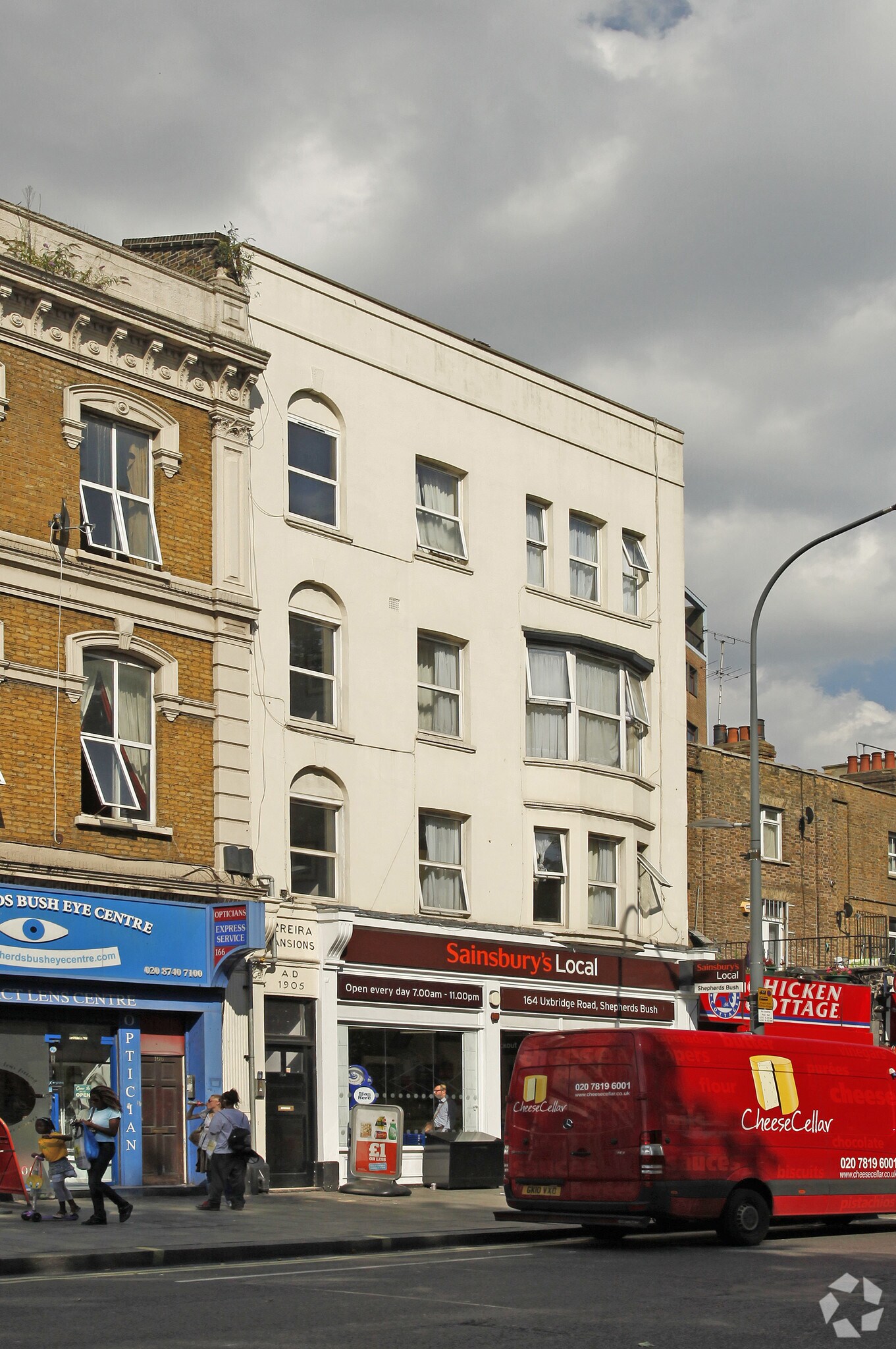 164 Uxbridge Rd, London, LND for Sale