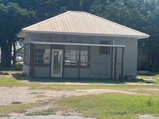 Luling, TX Office/Retail - 1140 E Pierce St