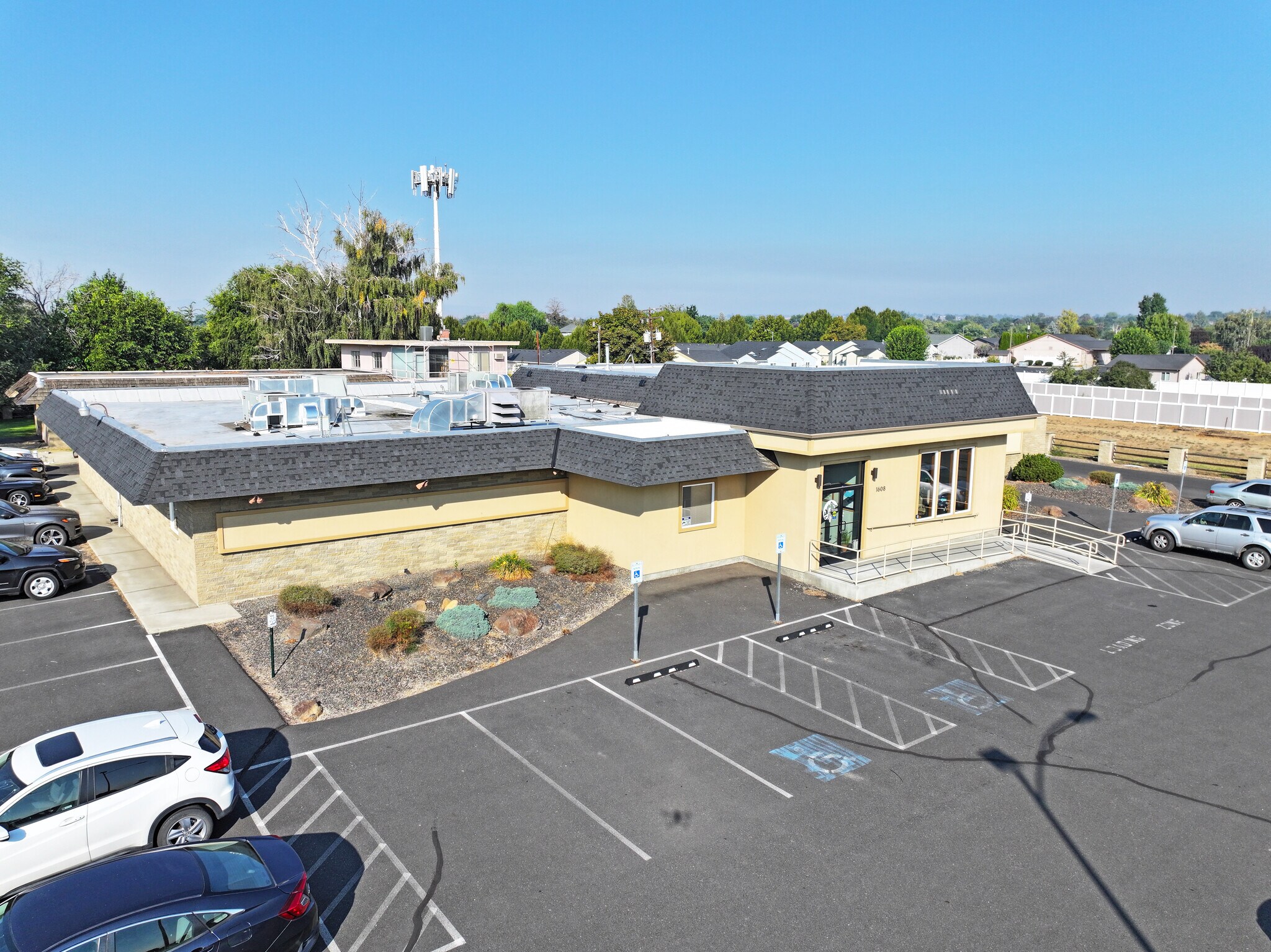 1608 S 24th Ave, Yakima, WA for Sale