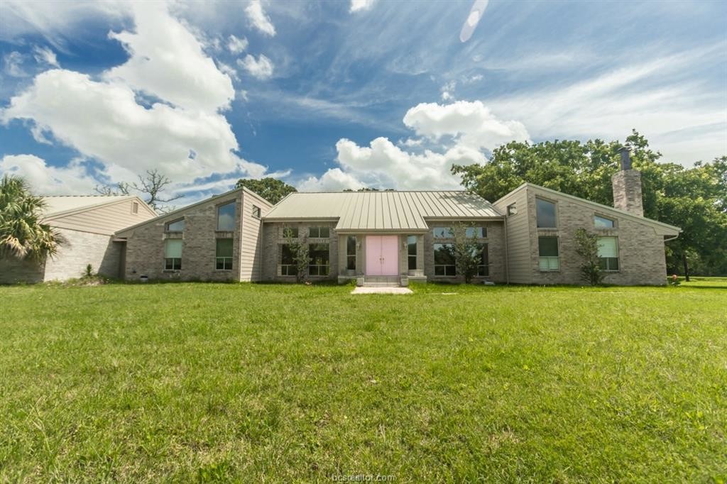 993 Peach Creek Cut Off, College Station, TX for Sale