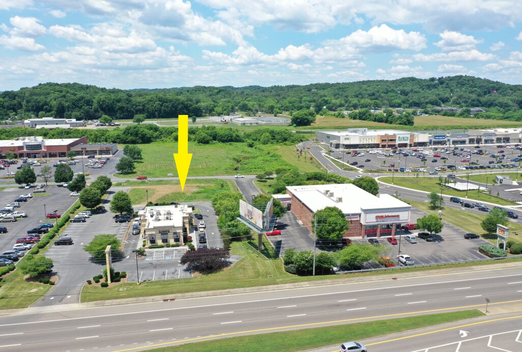 702 Winfield Dunn Pky, Sevierville, TN for Rent