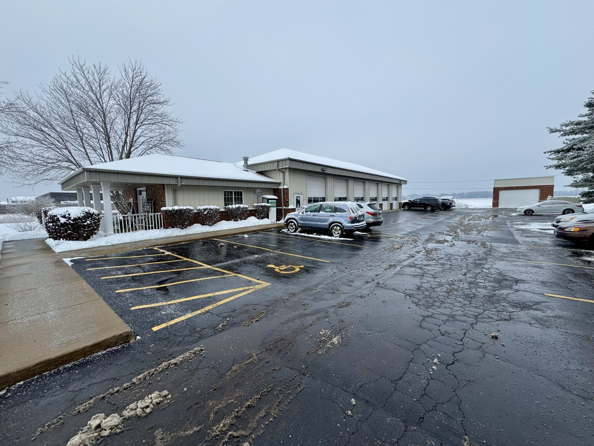 1951 Wiesbrook Rd, Oswego, IL for Sale