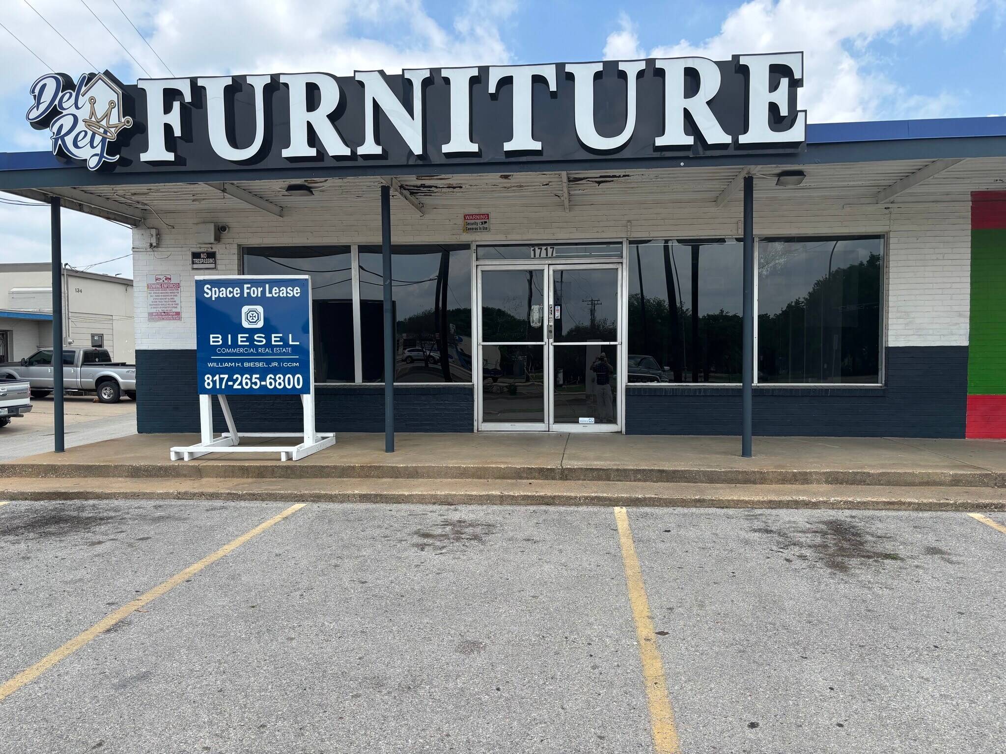 1717-1721 E Abram St, Arlington, TX for Rent