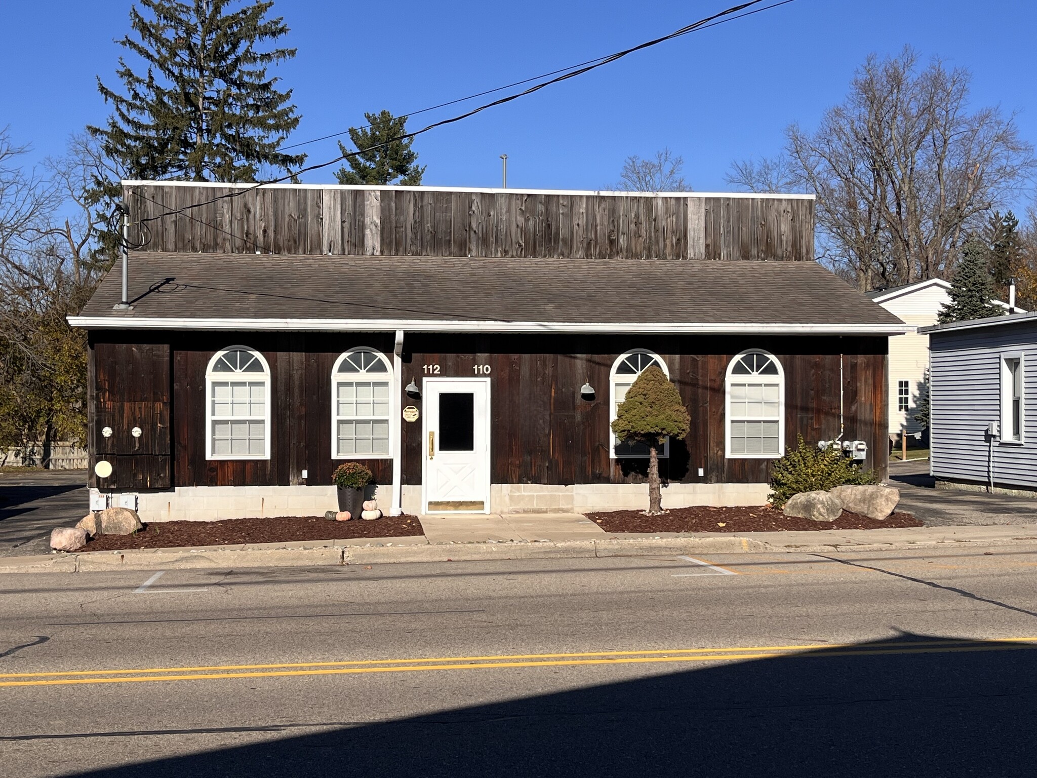 110-112 S Bridge St, Dimondale, MI for Sale