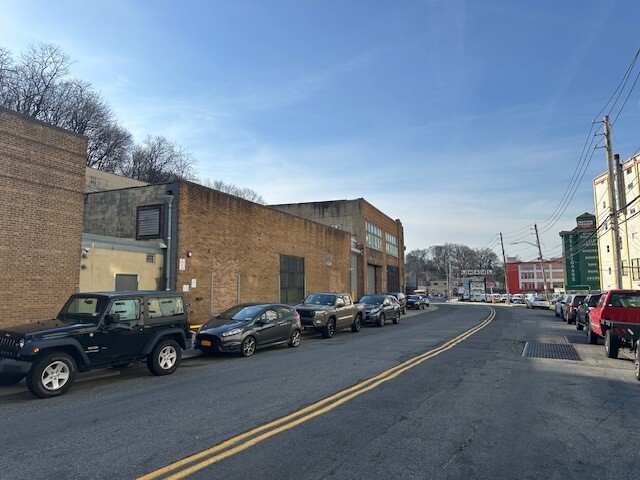 160 Saw Mill River Rd, Yonkers, NY for Rent