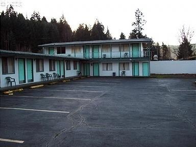 455 Bear Creek Rd, Cottage Grove, OR for Sale