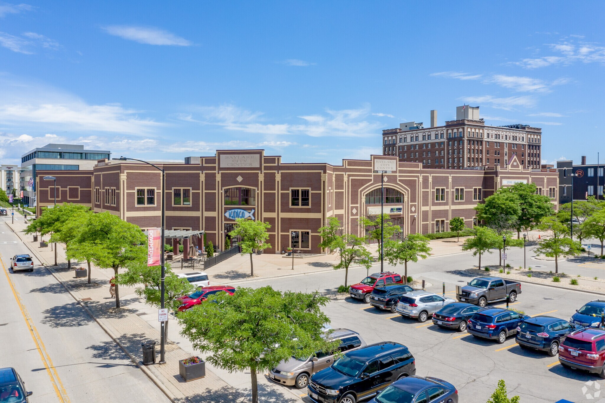 110-301 N Adams St, Green Bay, WI for Sale