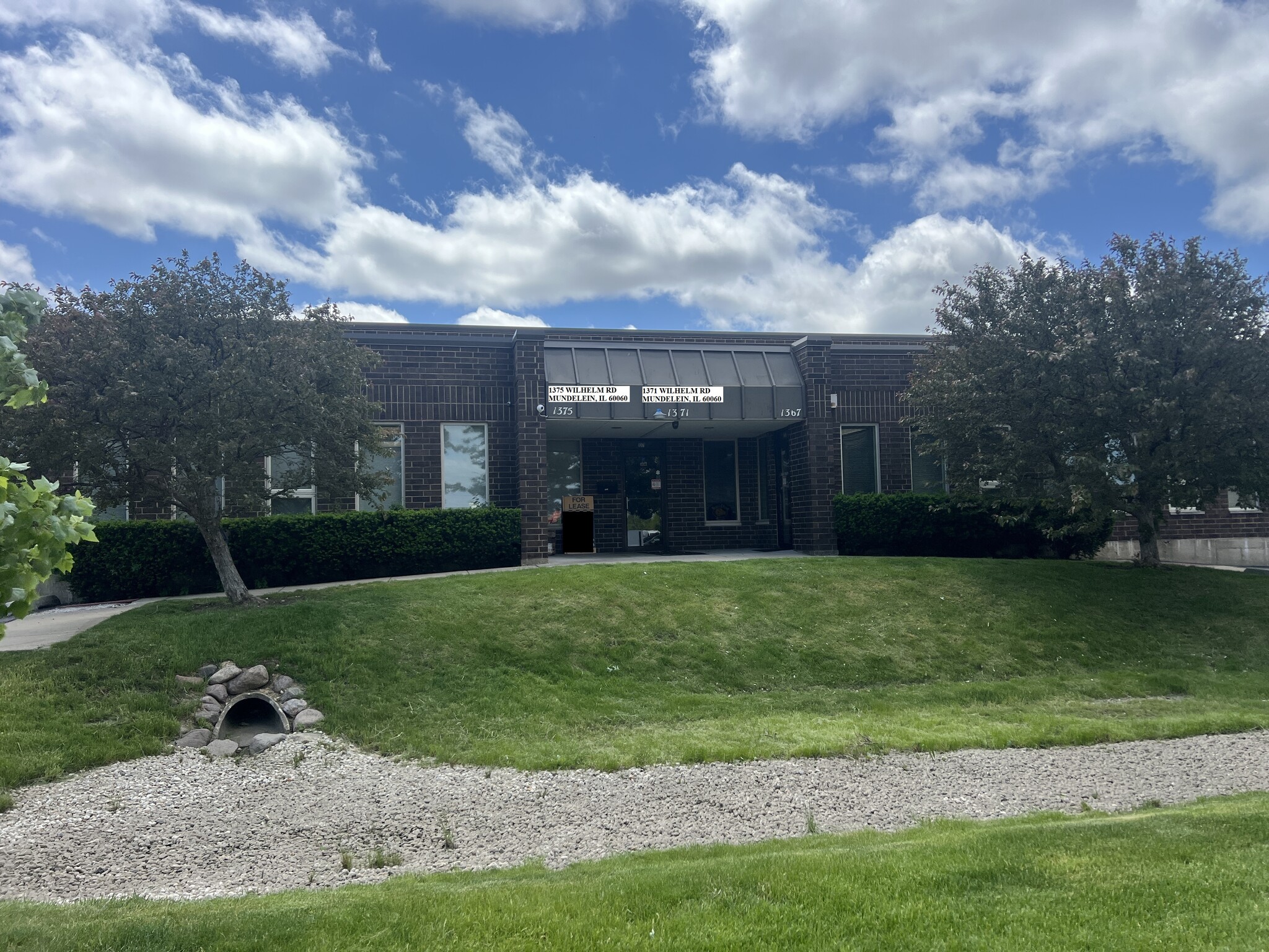 1371-1375 Wilhelm Rd, Mundelein, IL for Rent