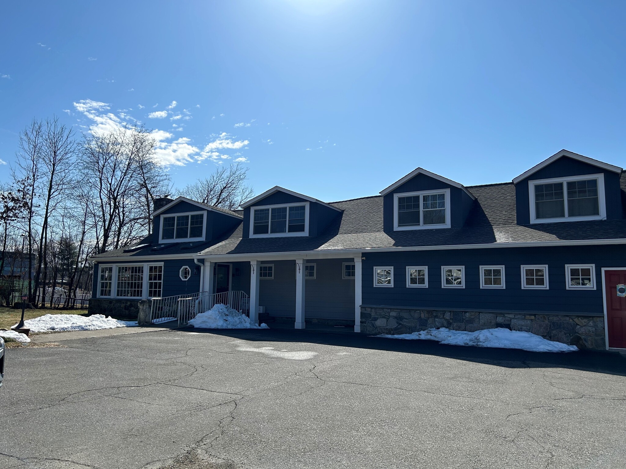 44 Mill Plain Rd, Danbury, CT for Rent