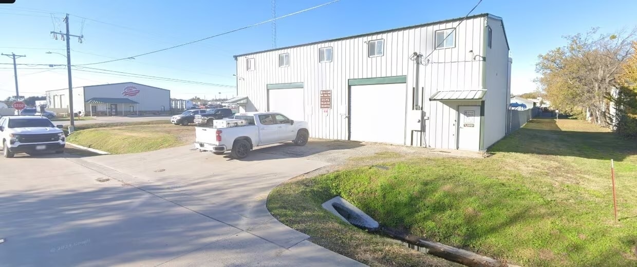 217 E 4th St, Justin, TX for Sale