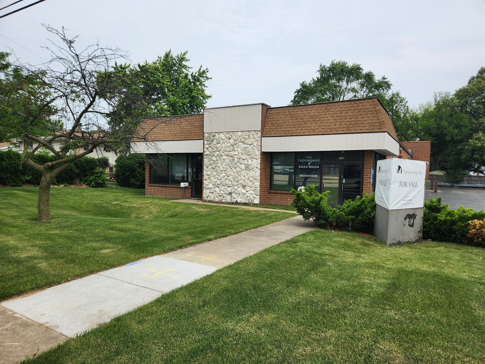 110 E Central Rd, Arlington Heights, IL for Sale