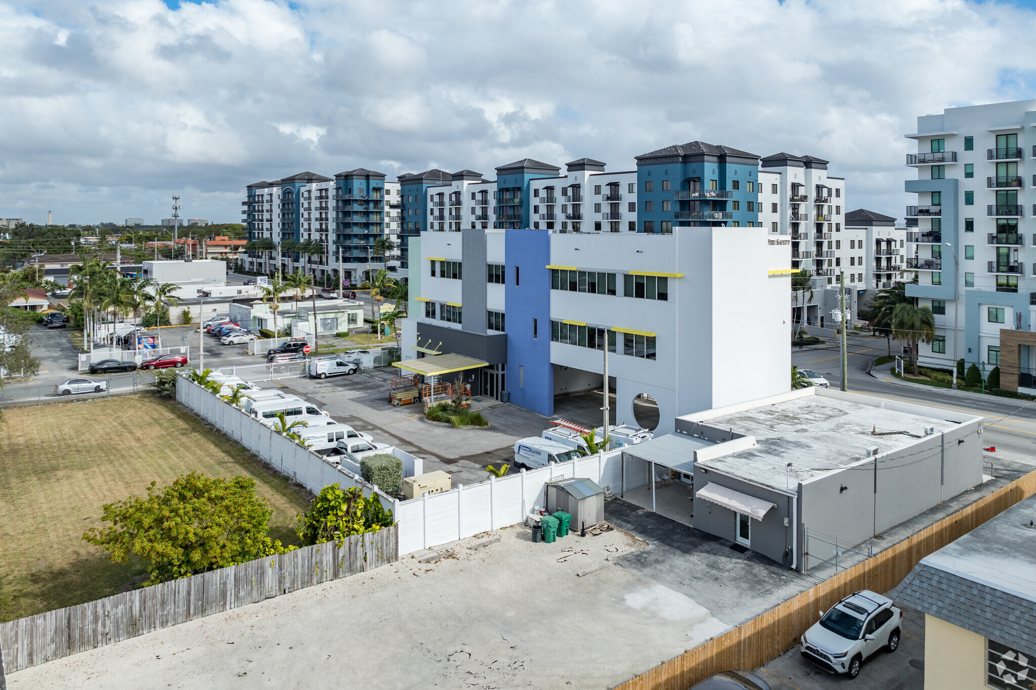 2200 SW 67th Ave, Miami, FL for Rent