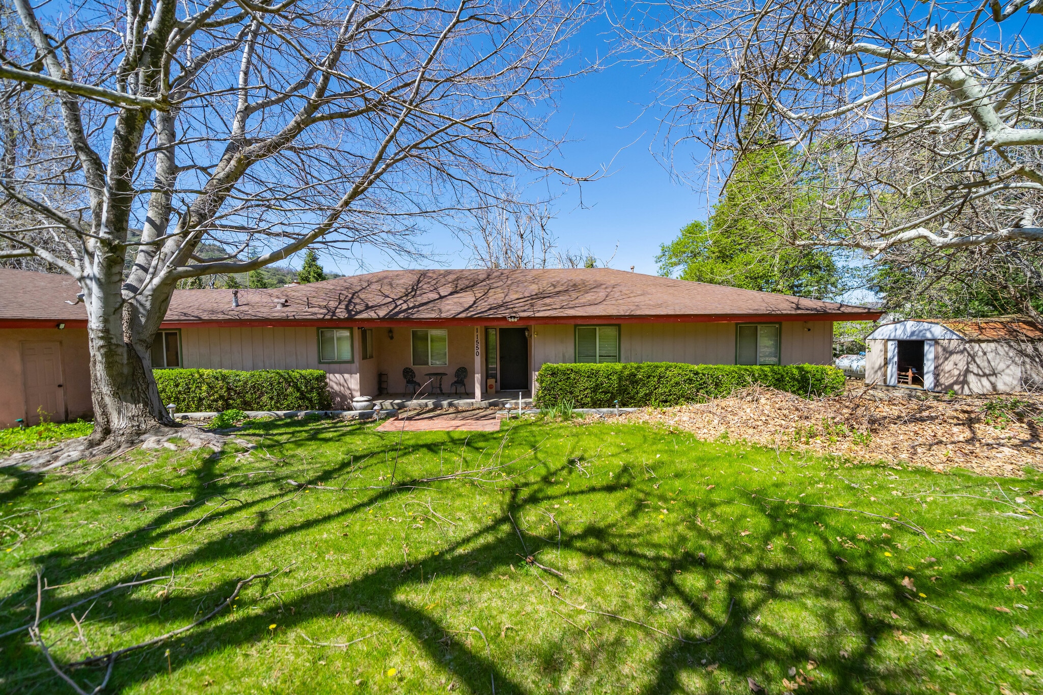 11550 Raspberry Ln, Oak Glen, CA for Sale