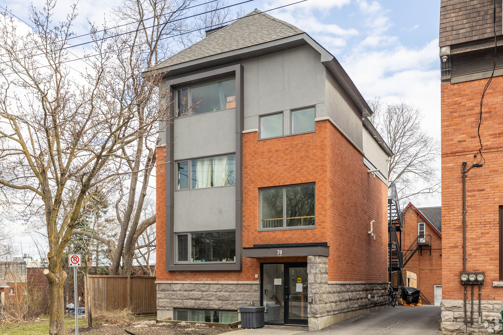 70 Russell Av, Ottawa, ON for Sale