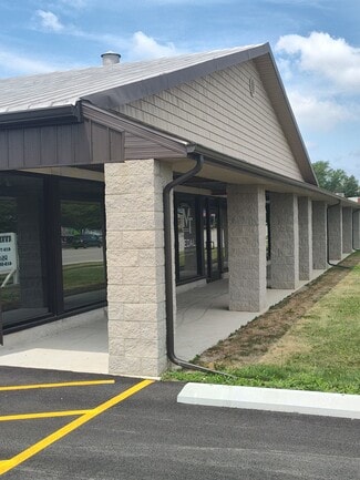 Findlay, OH Storefront Retail/Office - 2716 N Main St Findlay, OH Storefront Retail/Office - 2716 N Main St