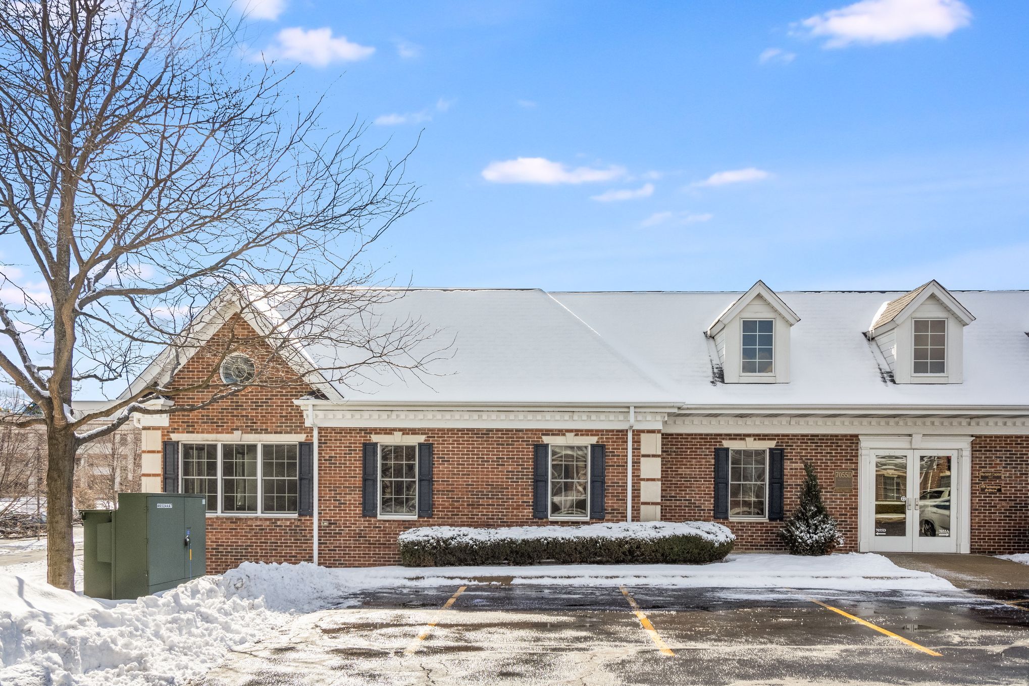 7055 Veterans Blvd, Burr Ridge, IL for Sale