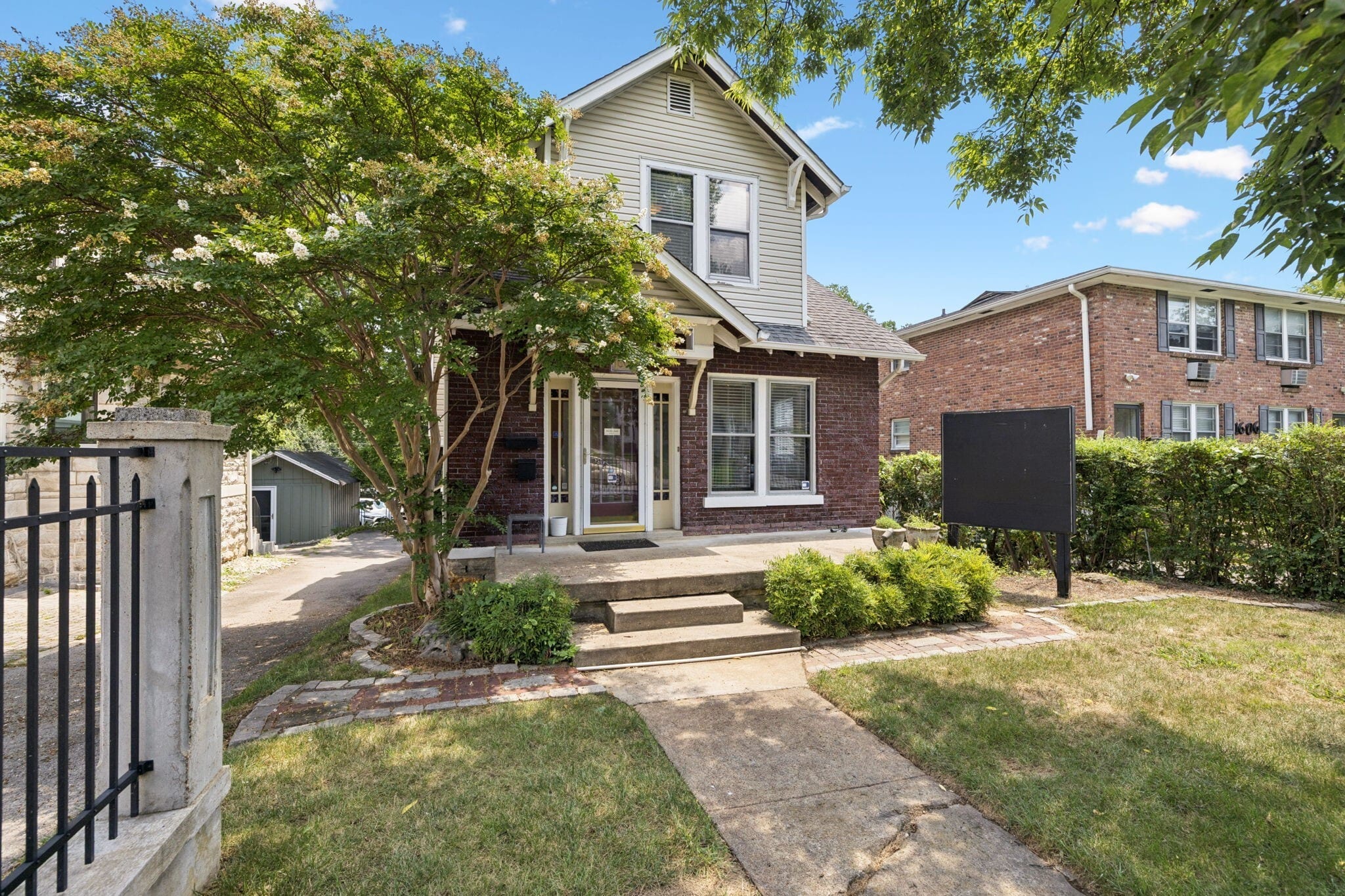 1604 17th Ave S, Nashville, TN for Sale