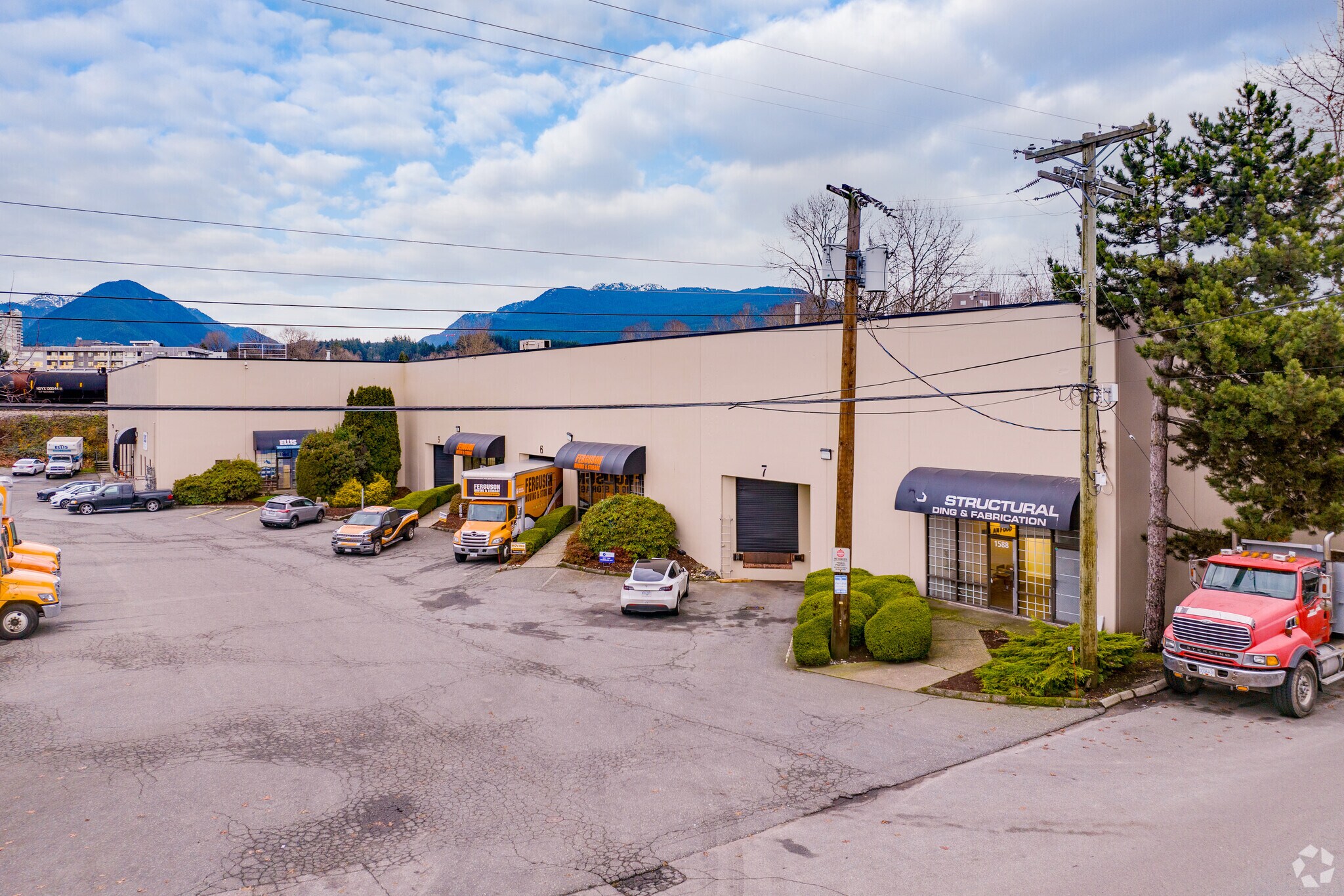 1580-1588 Columbia St, North Vancouver, BC for Rent