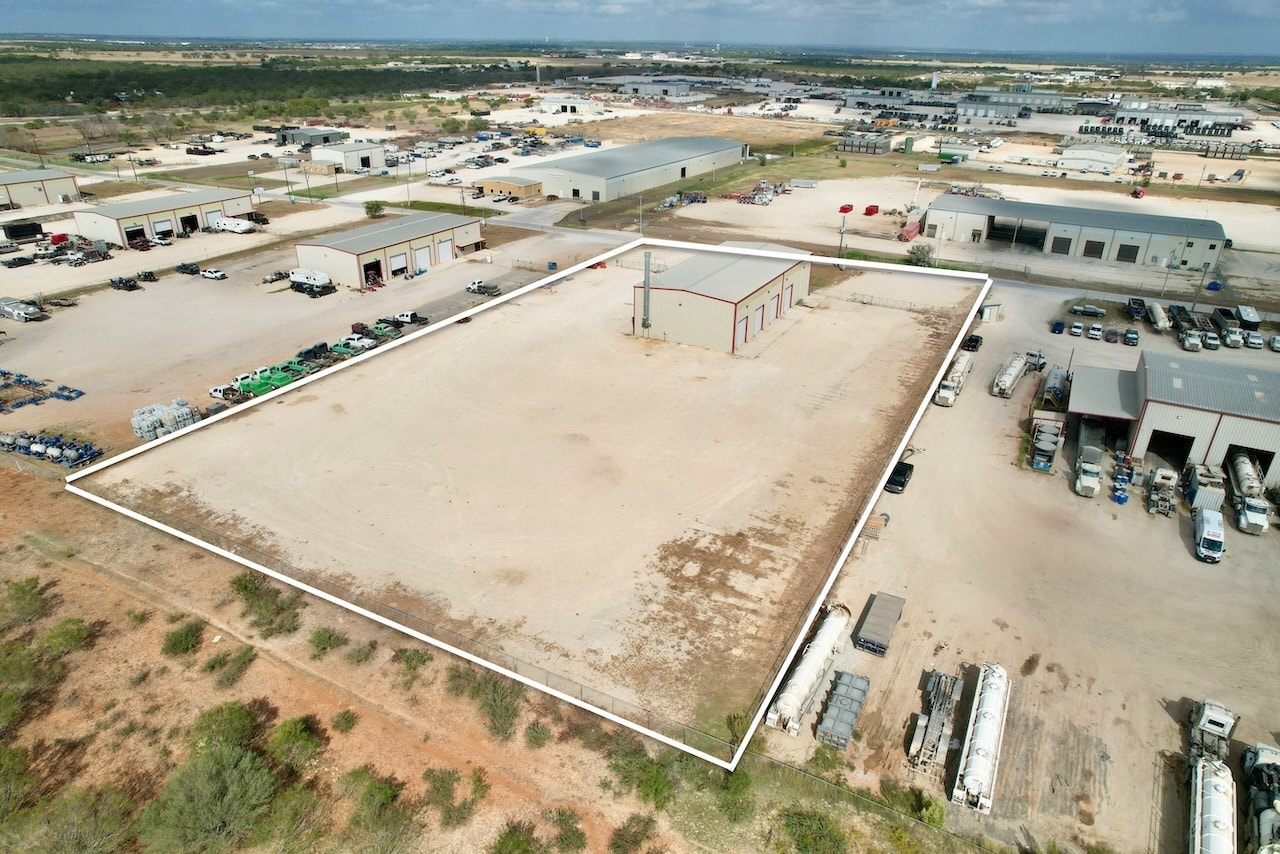 4844 CR 430, Pleasanton, TX for Sale