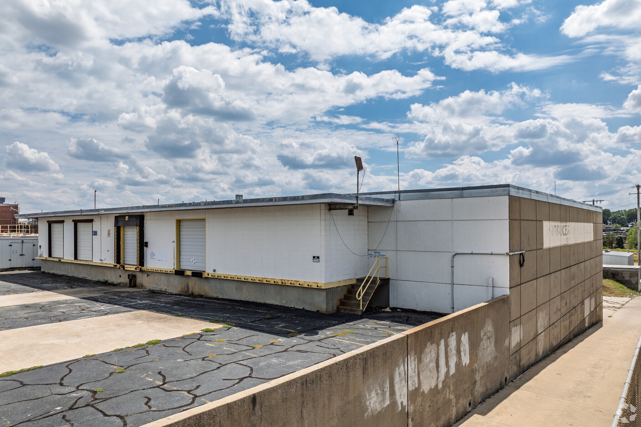 680 W Tampa St, Springfield, MO for Rent