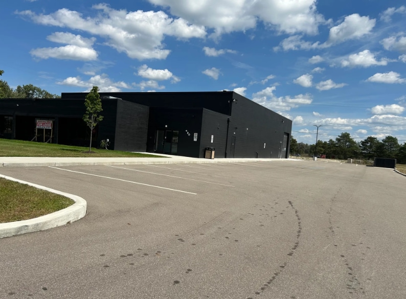 850 Glaspie St, Oxford, MI for Sale