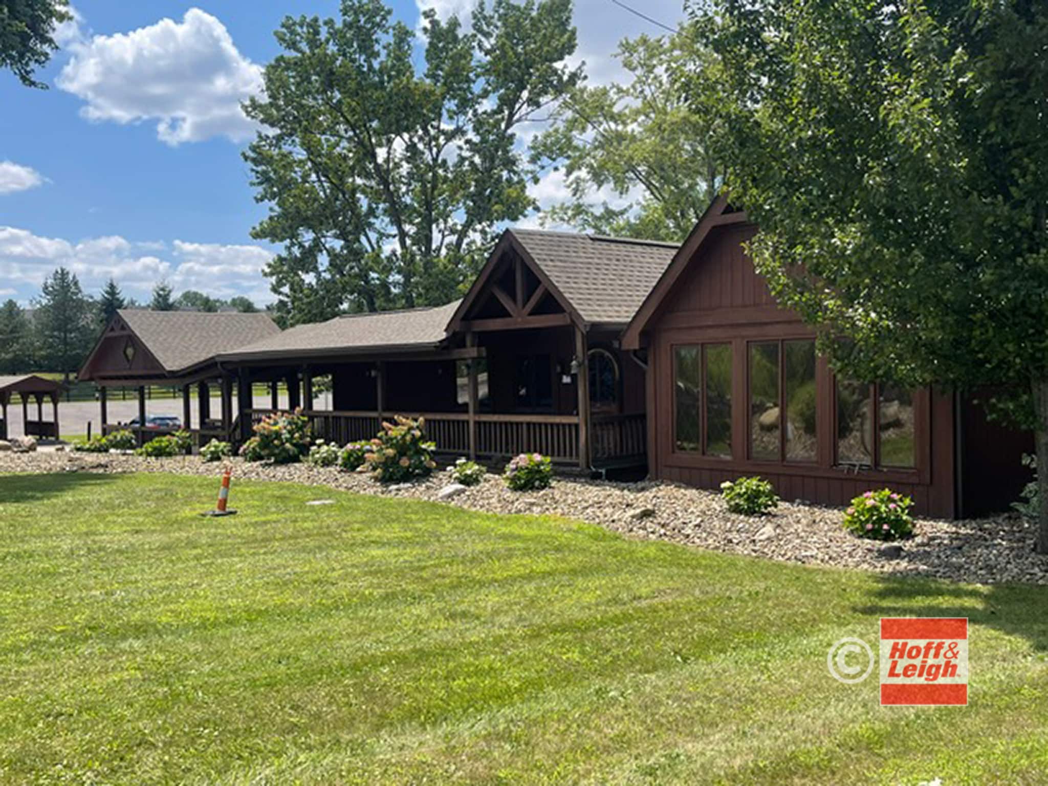 335 S Main St, Munroe Falls, OH for Sale