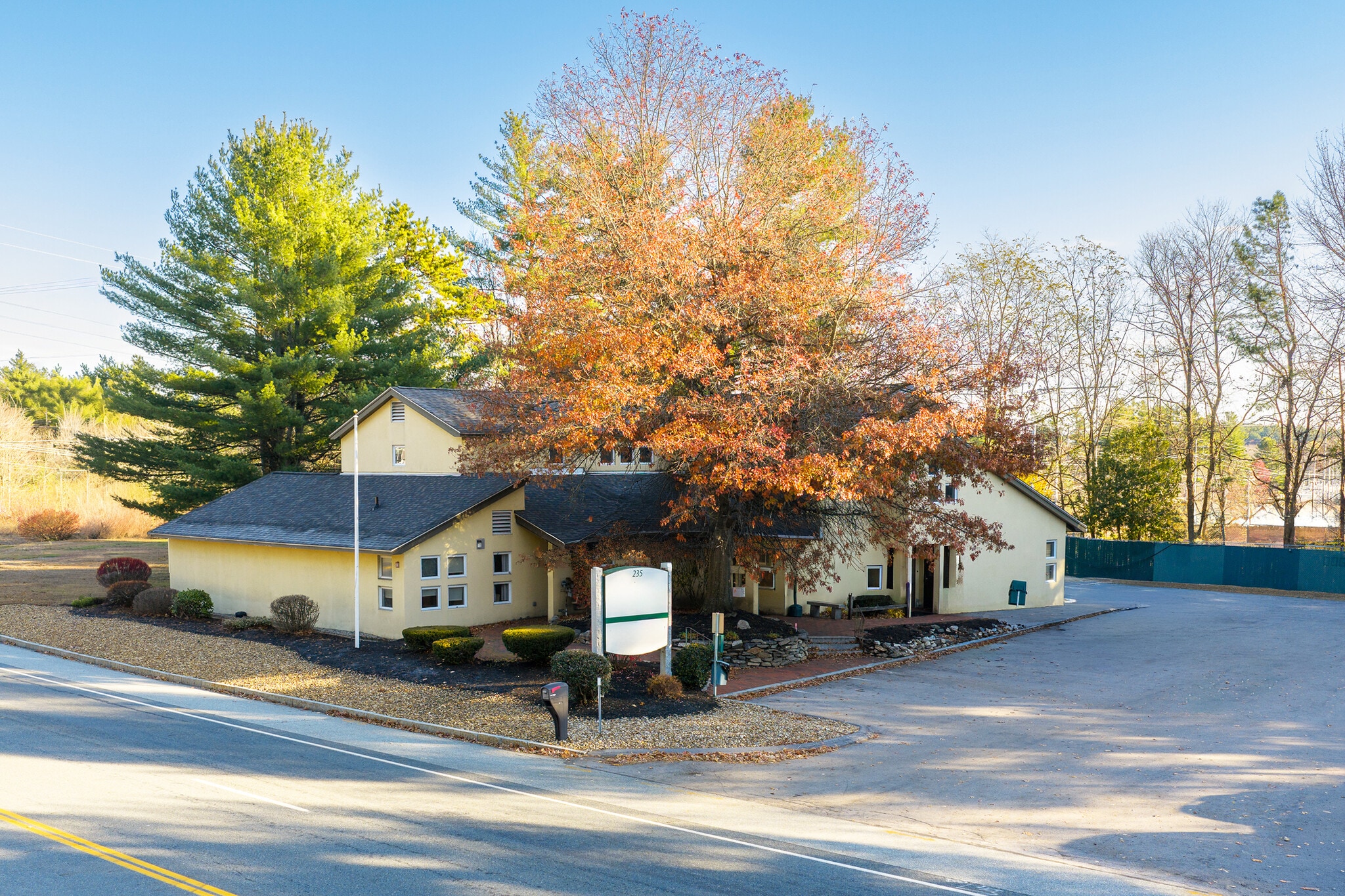 235 Daniel Webster Hwy, Merrimack, NH for Rent