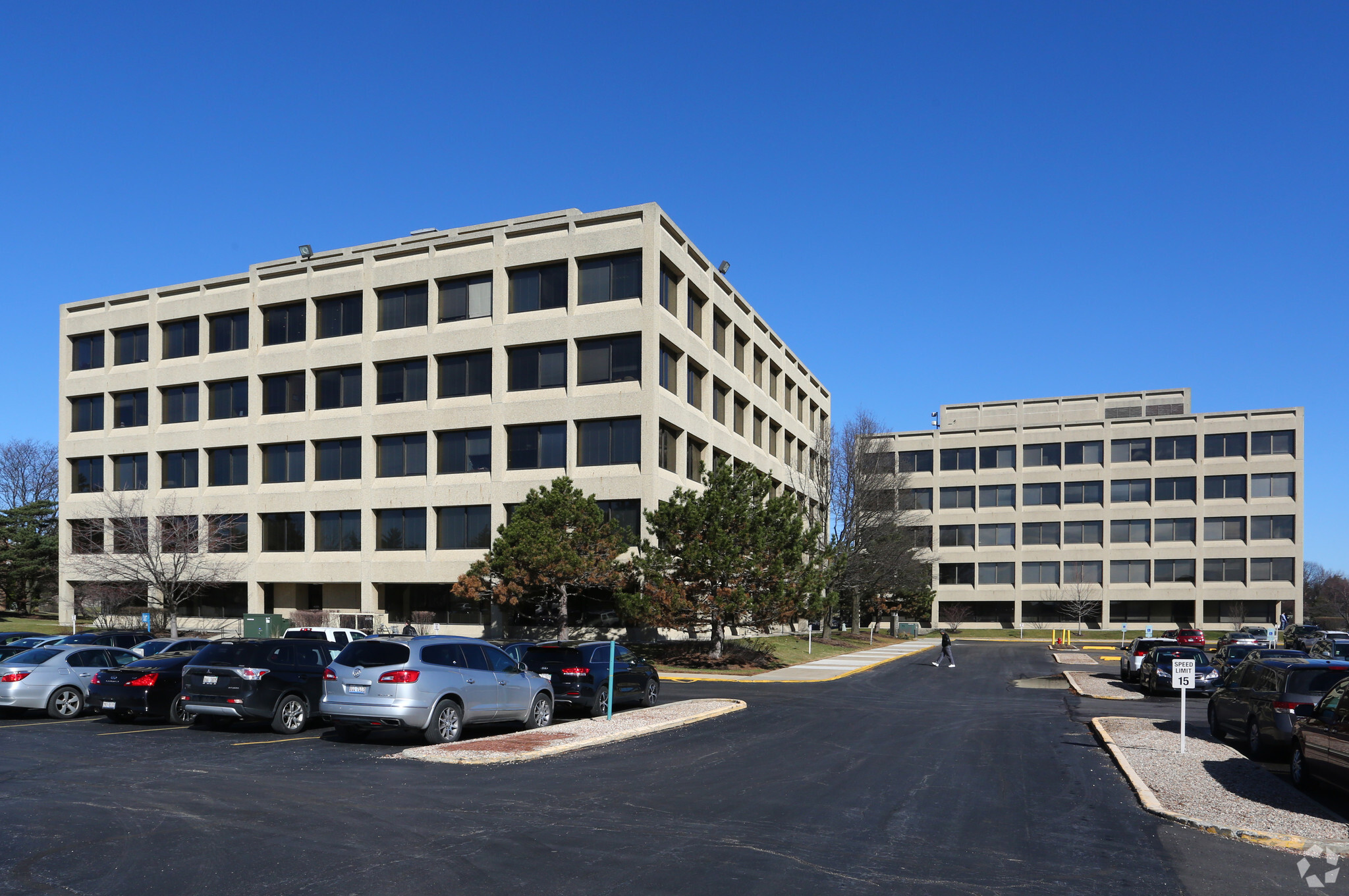 1821 Walden Office Sq, Schaumburg, IL for Rent