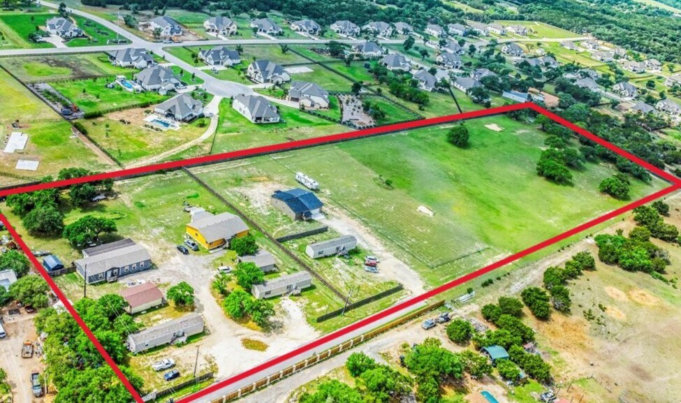 205 Montrose Dr, Liberty Hill, TX for Sale