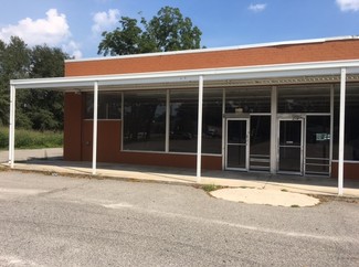 Maxton, NC Retail - 108 S Patterson St