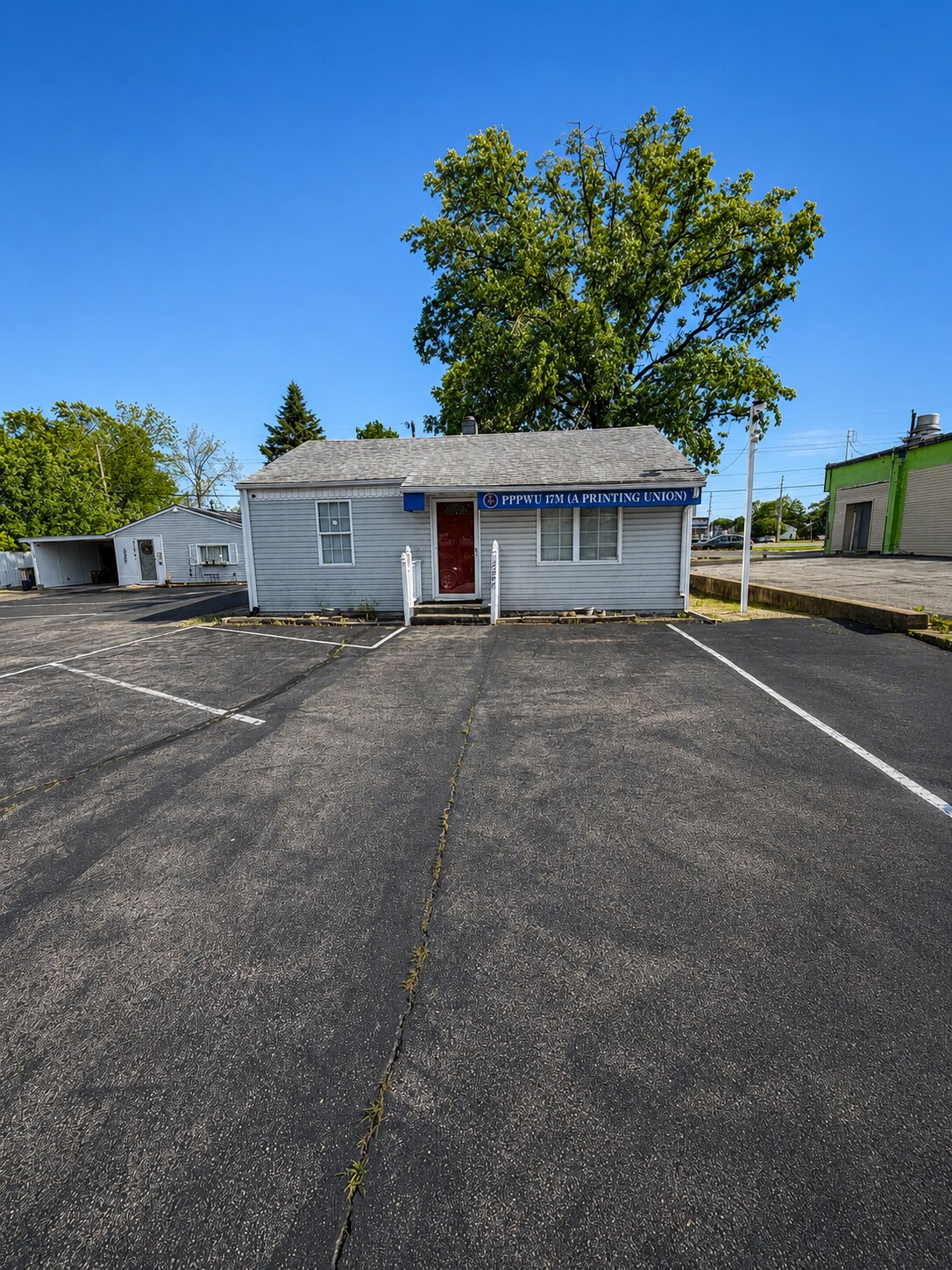 2207 Fowler St, Anderson, IN for Sale