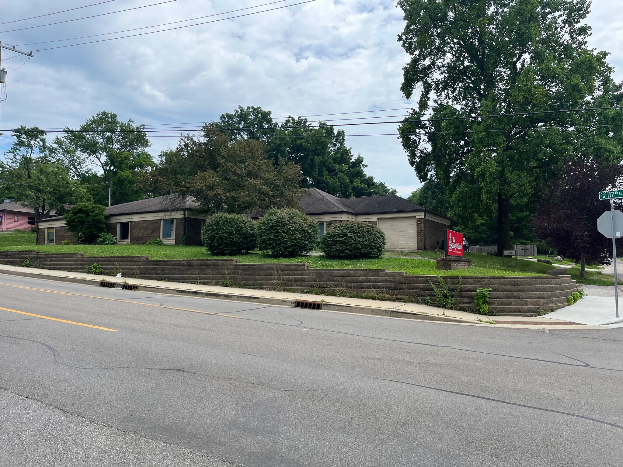 525 W 17th St, Bloomington, IN for Sale