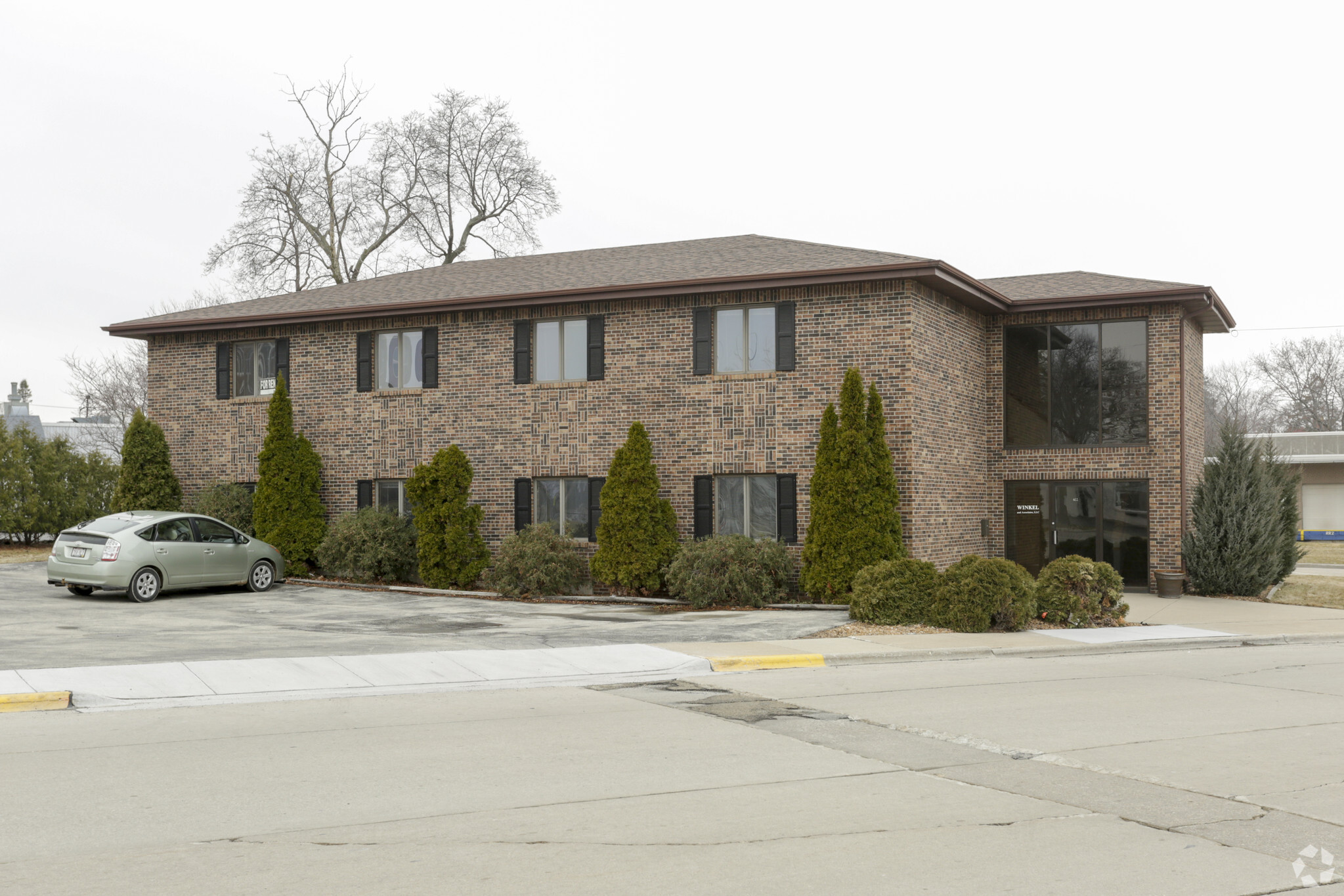 411 S Commercial St, Neenah, WI for Rent