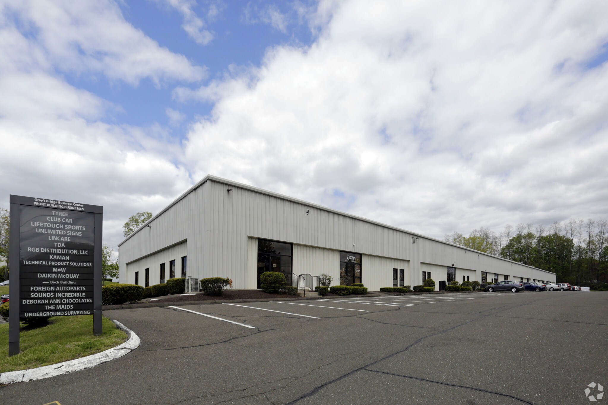 72 Gray's Bridge Rd, Brookfield, CT for Rent