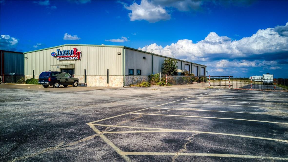 8200 N Interstate 45 Service Rd, Palmer, TX for Sale