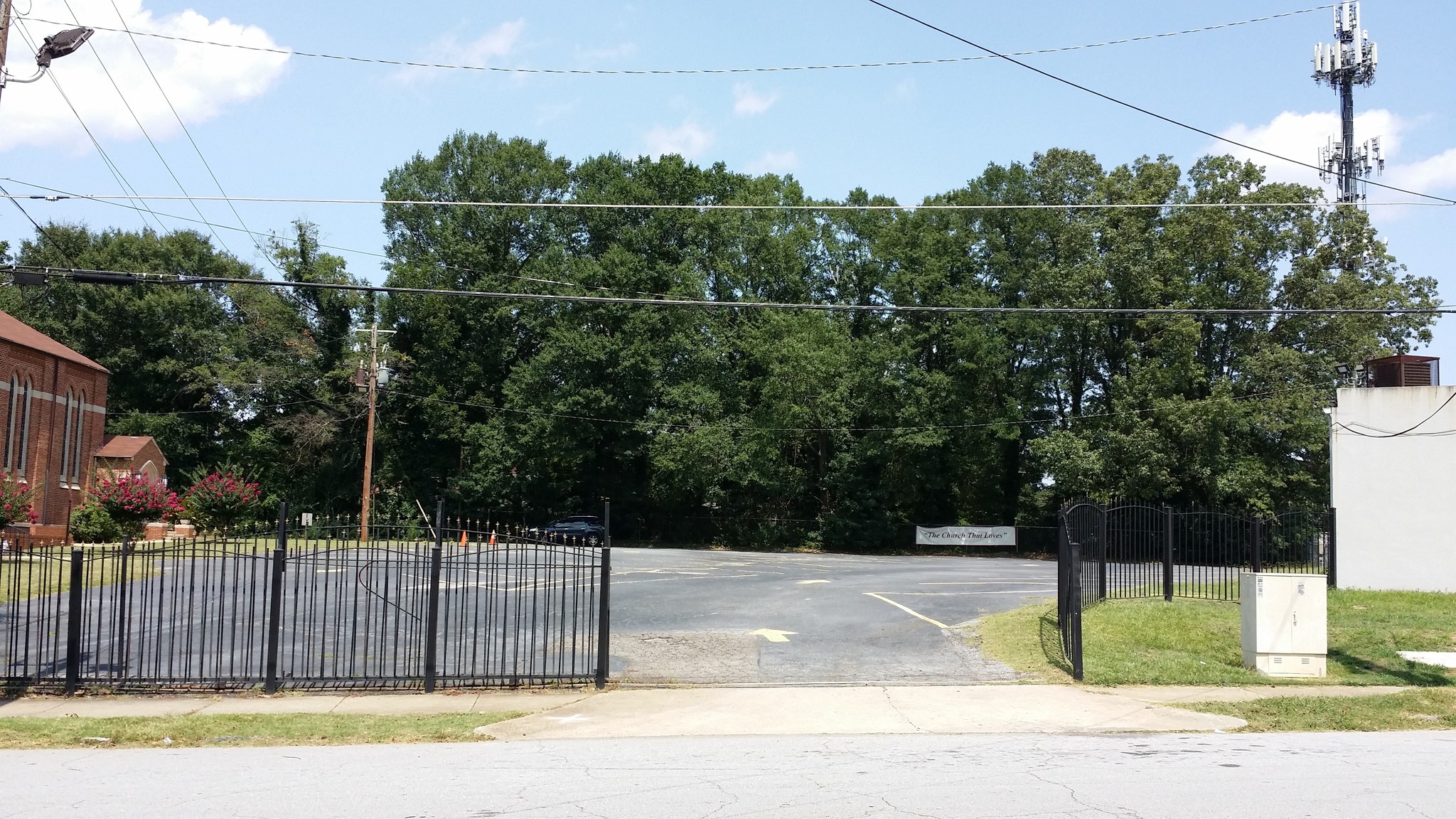 Westhaven Dr / Cascade Ave @ Cascade Ave, Atlanta, GA for Sale