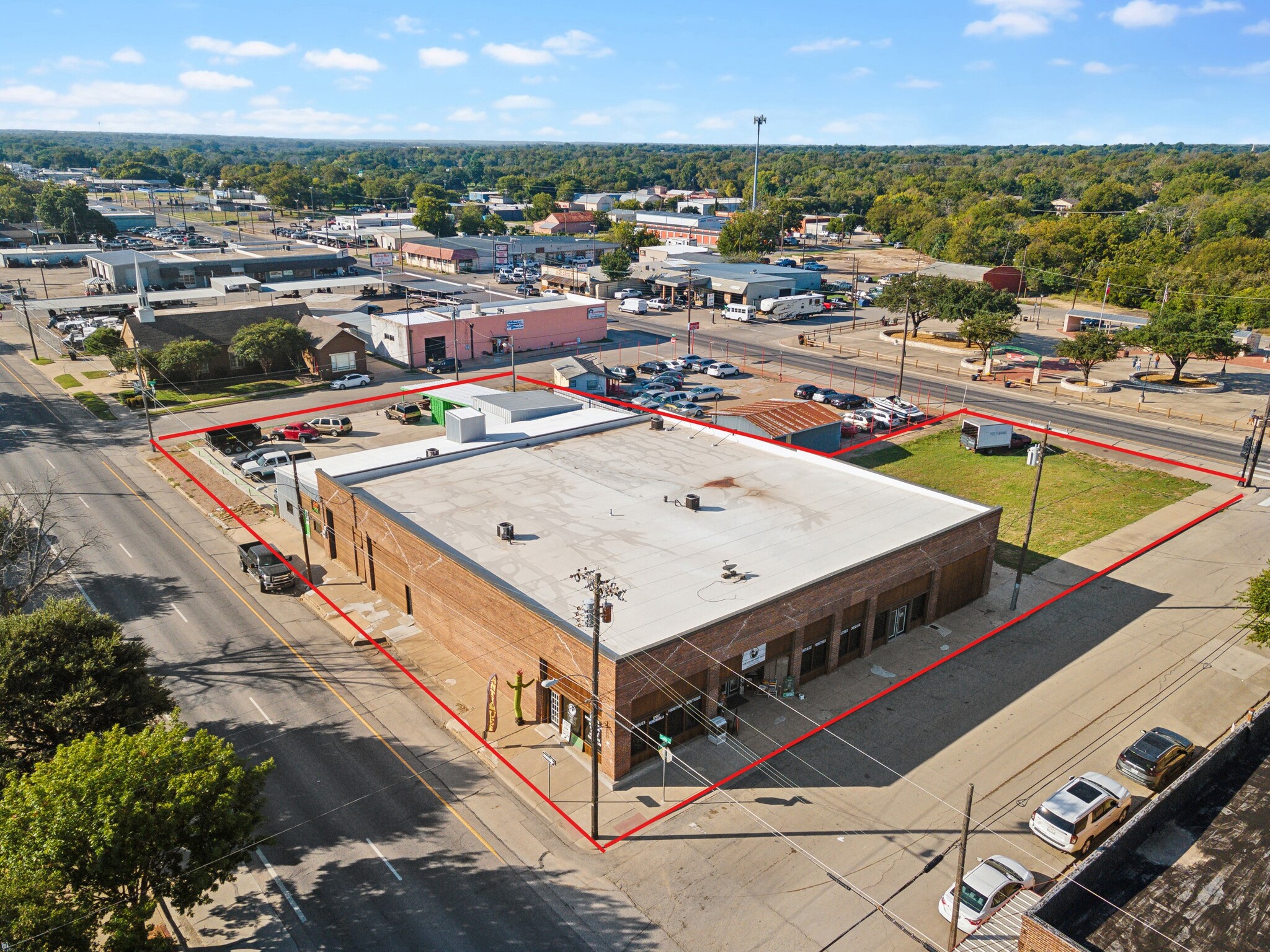 302 S Caddo St, Cleburne, TX for Sale