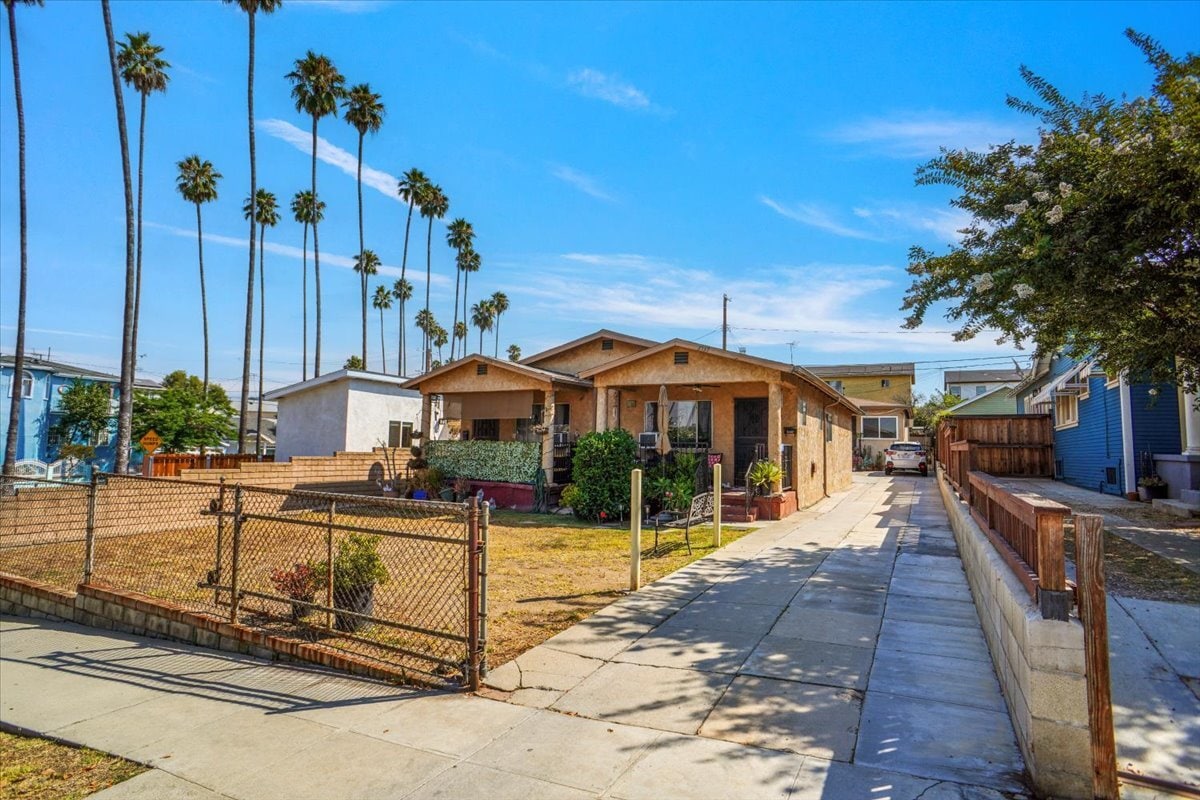 2737 Avenue 30, Los Angeles, CA for Sale