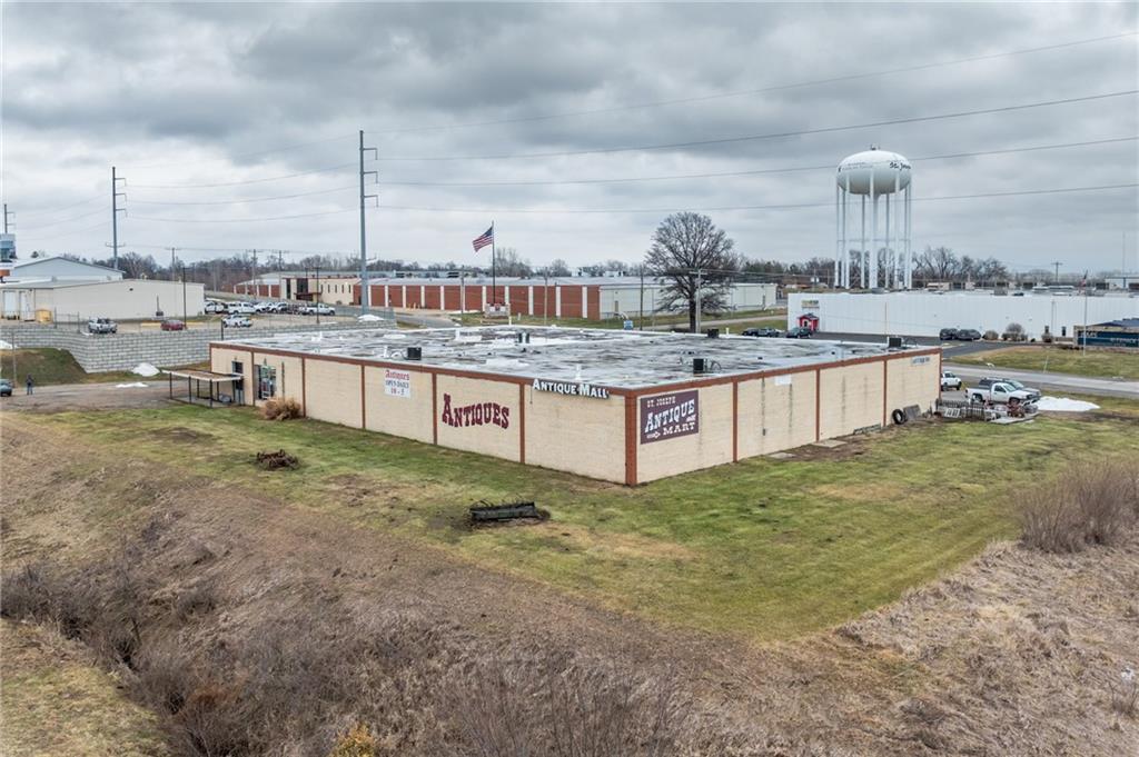 3600 S Leonard Rd, Saint Joseph, MO for Sale
